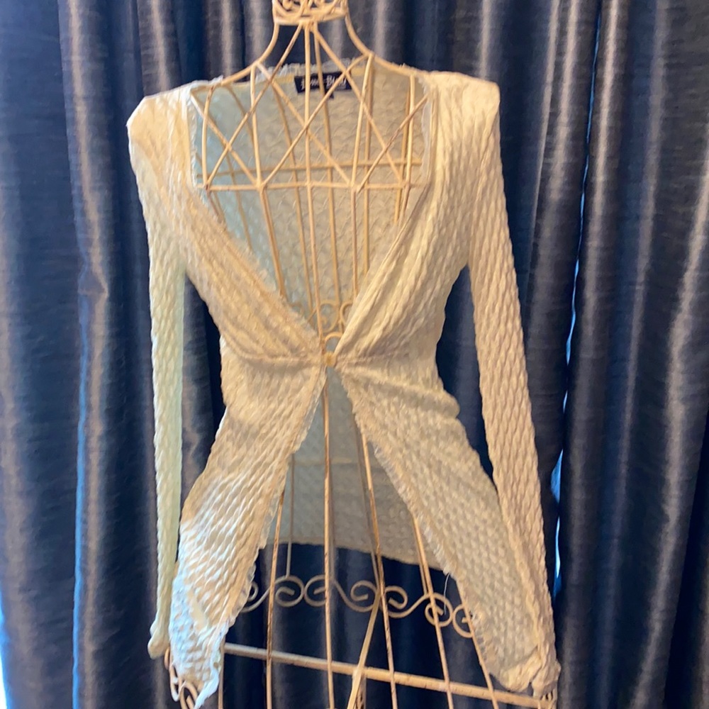 Bisou Bisou lace cardigan size small